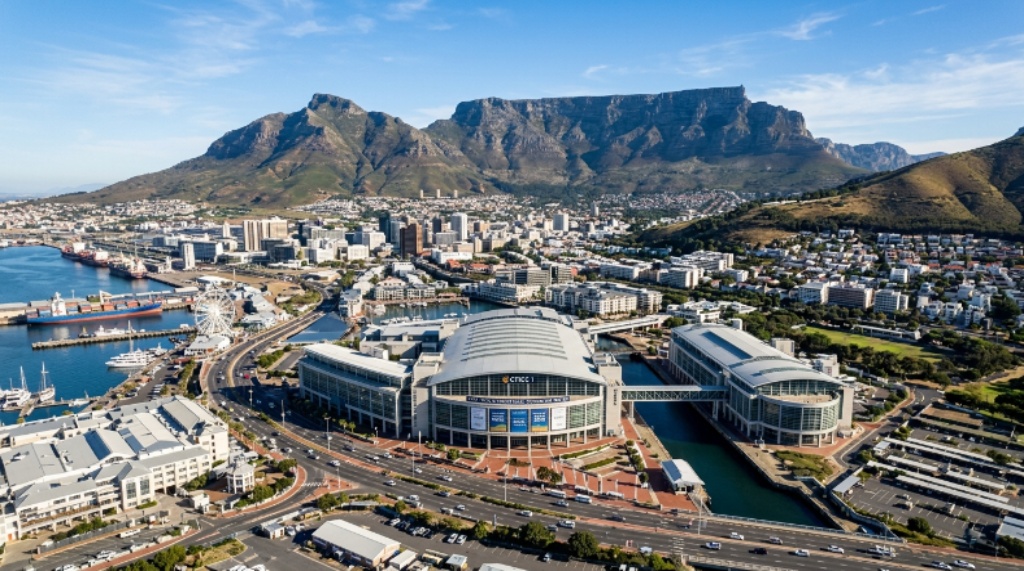 Aerial view of the Cape Town International Convention Centre with Table Mountain in the background, venue of WCPH 2026